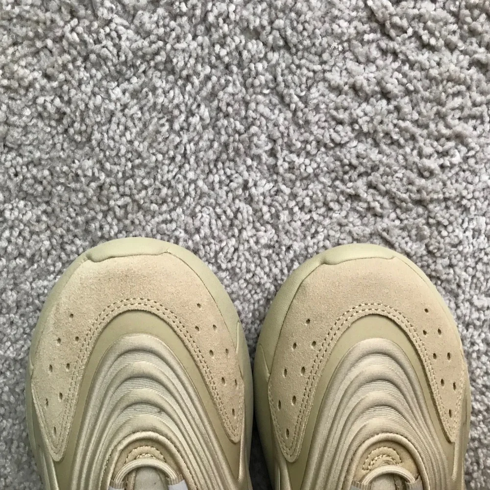 Adidas Ozelia Beige 2K Futuristic Chunky Sneakers Size 10